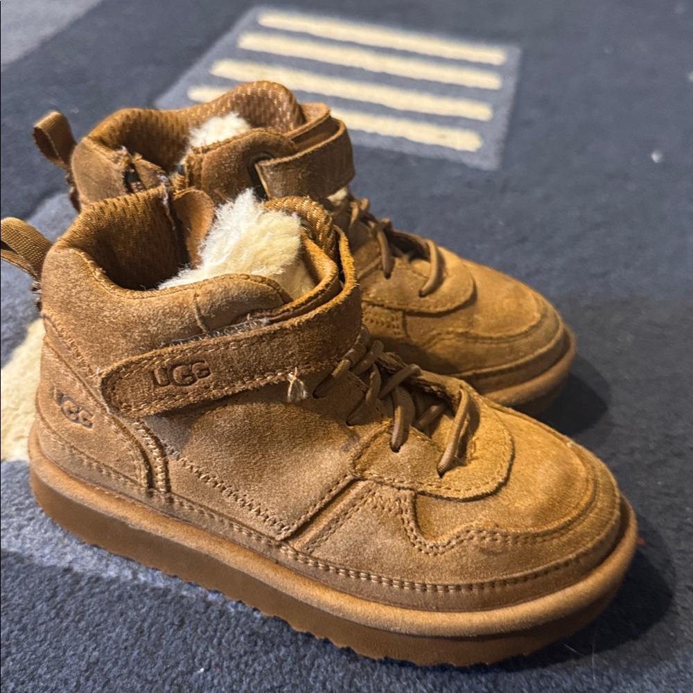 Uggs size 10 kids